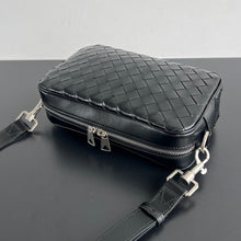 Load image into Gallery viewer, INTRECCIATO CAMERA BAG (BLACK)