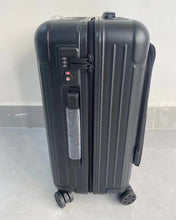 Load image into Gallery viewer, ESSENTIAL SLEEVE CABIN 36L (MATTE BLACK)