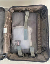 Load image into Gallery viewer, ESSENTIAL SLEEVE CABIN 36L (MATTE BLACK)