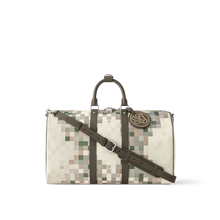 Load image into Gallery viewer, LOUIS KEEPALL BANDOULIERE 45 (WHITE AND GREEN)
