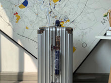 Load image into Gallery viewer, CLASSIC CABIN 36L SILVER (NAVY HANDLE)