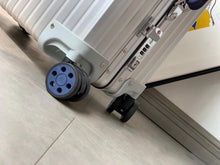 Load image into Gallery viewer, CLASSIC CABIN 36L SILVER (NAVY HANDLE)