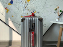 Load image into Gallery viewer, CLASSIC CABIN 36L SILVER (RED HANDLE)