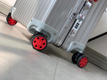 Load image into Gallery viewer, CLASSIC CABIN 36L SILVER (RED HANDLE)