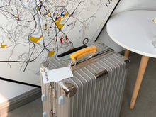 Load image into Gallery viewer, CLASSIC CABIN 36L SILVER (YELLOW HANDLE)