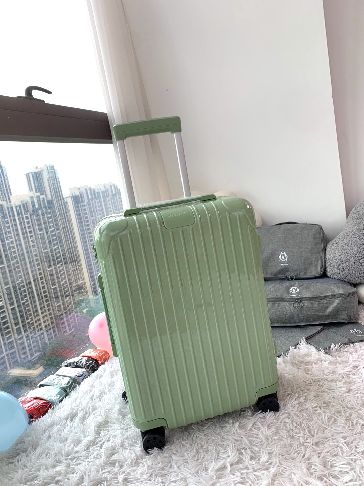 essential cabin 36l (gloss mint green) - Main Image