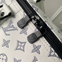 Load image into Gallery viewer, LOUIS KEEPALL BANDOULIERE 50 (WHITE)
