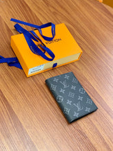 Load image into Gallery viewer, LOUIS CLASSIC MONOGRAM PASSPORT HOLDER (BLACK)
