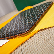 Load image into Gallery viewer, SENAT MM POUCH (BLACK TAN)
