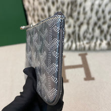 Load image into Gallery viewer, SENAT NANO KEY POUCH (GREY)

