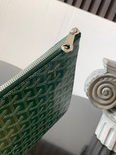 Load image into Gallery viewer, SENAT MM POUCH (GREEN)

