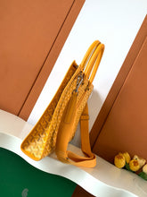 Load image into Gallery viewer, MORVAN DOCUMENT CASE (YELLOW)
