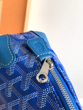 Load image into Gallery viewer, VENDOME COSMETIC POUCH (BLUE)
