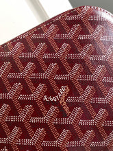 Load image into Gallery viewer, VENDOME COSMETIC POUCH (BURGUNDY)
