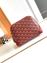 Load image into Gallery viewer, VENDOME COSMETIC POUCH (RED)
