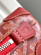 Load image into Gallery viewer, VENDOME COSMETIC POUCH (RED)
