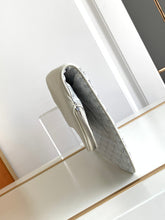 Load image into Gallery viewer, SAINTE-MARIE MM CLUTCH (WHITE)
