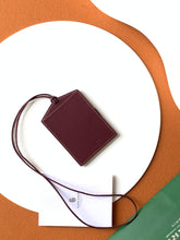 Load image into Gallery viewer, VENUS CARD HOLDER (BURGUNDY)

