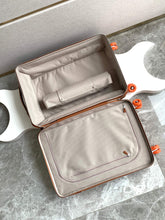 Load image into Gallery viewer, CABIN SUITCASE 24L (CARAMEL AQUARIUM)
