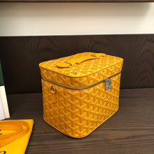 Load image into Gallery viewer, MUSE VANITY CASE (YELLOW)
