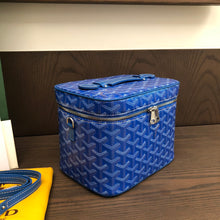 Load image into Gallery viewer, MUSE VANITY CASE (BLUE)
