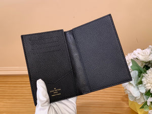 LOUIS CLASSIC MONOGRAM LEATHER PASSPORT HOLDER (BLACK)