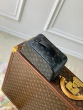 Load image into Gallery viewer, LOUIS TOILETRY MONOGRAM (BLACK)
