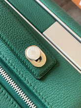 Load image into Gallery viewer, CABIN SUITCASE 24L (FOREST GREEN)
