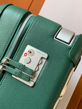 Load image into Gallery viewer, CABIN SUITCASE 24L (FOREST GREEN)
