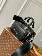 Load image into Gallery viewer, LOUIS KEEPALL CARGO 25 (GLOSS BLACK)
