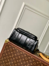 Load image into Gallery viewer, LOUIS KEEPALL CARGO 25 (GLOSS BLACK)
