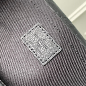 LOUIS MONOGRAM PULSE MESSENGER (ECLIPSE)