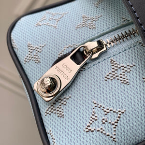 LOUIS LOCKER DOPP KIT (NAVY & SKY BLUE)