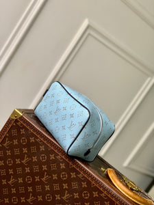 LOUIS LOCKER DOPP KIT (NAVY & SKY BLUE)