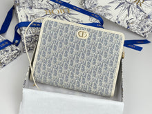 Load image into Gallery viewer, CHRISTIAN MONTAIGNE DEA POUCH (LIGHT BLUE)
