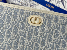 Load image into Gallery viewer, CHRISTIAN MONTAIGNE DEA POUCH (LIGHT BLUE)
