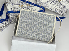 Load image into Gallery viewer, CHRISTIAN MONTAIGNE DEA POUCH (LIGHT BLUE)
