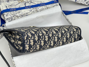CHRISTIAN MONTAIGNE DEA POUCH (DARK BLUE)