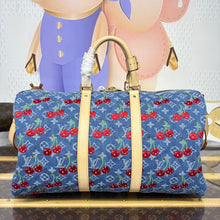 Load image into Gallery viewer, LOUIS KEEPALL BANDOULIERE 45 (CHERRY DENIM)
