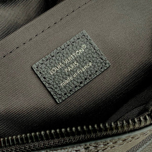 LOUIS NIL MESSENGER (PIXEL ECLIPSE)