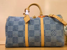 Load image into Gallery viewer, LOUIS KEEPALL BANDOULIERE 50 MONOGRAM DENIM
