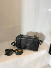 Load image into Gallery viewer, RIMOWA CROSS BODY BAG (BLACK)

