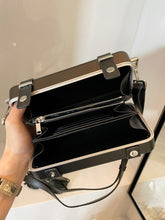 Load image into Gallery viewer, RIMOWA CROSS BODY BAG (BLACK)
