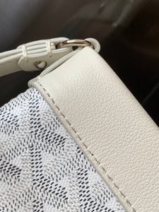 CONTI POUCH (WHITE)