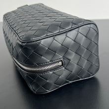 Load image into Gallery viewer, INTRECCIATO TRAVEL POUCH (BLACK)

