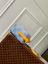 Load image into Gallery viewer, LOUIS LOCKER DOPP KIT (DENIM)
