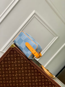 LOUIS LOCKER DOPP KIT (DENIM)
