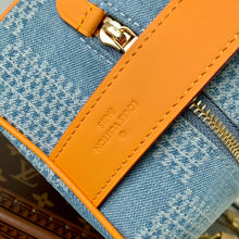 Load image into Gallery viewer, LOUIS LOCKER DOPP KIT (DENIM)
