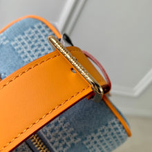 Load image into Gallery viewer, LOUIS LOCKER DOPP KIT (DENIM)
