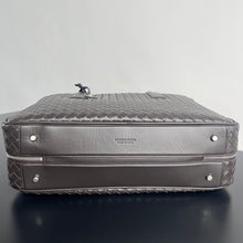 Load image into Gallery viewer, LARGE GETAWAY WEEKENDER (CHOCOLATE)
